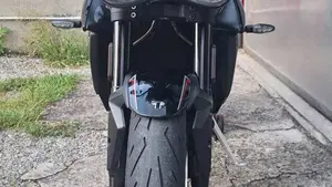 Triumph Street Triple R (2017 - 20)  (4)