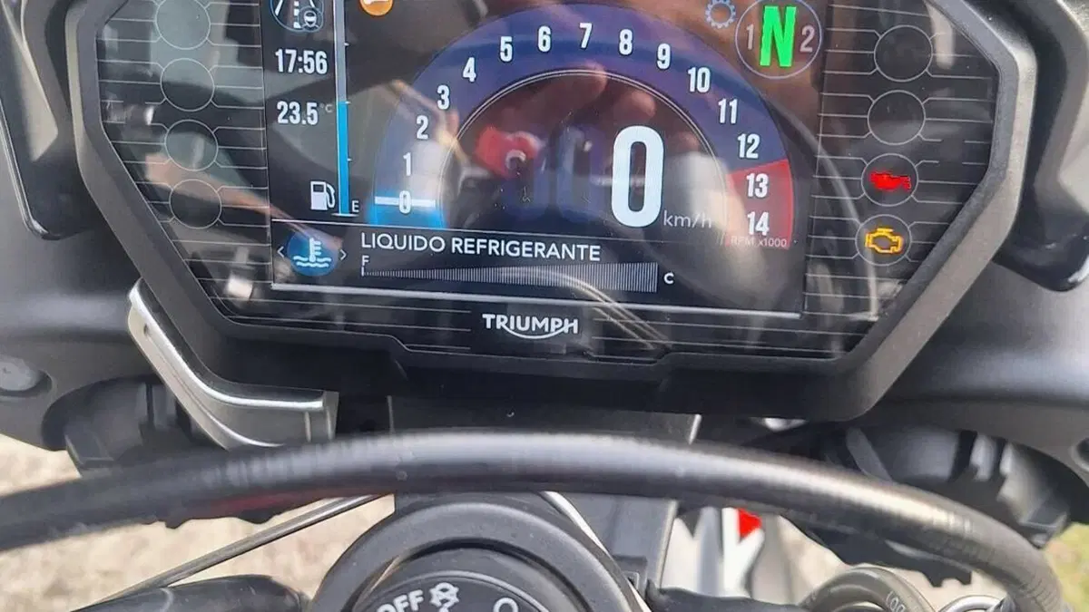 Triumph Street Triple R (2017 - 20)  (5)