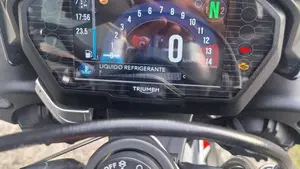 Triumph Street Triple R (2017 - 20)  (5)