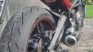 Triumph Street Triple R (2017 - 20)  (6)