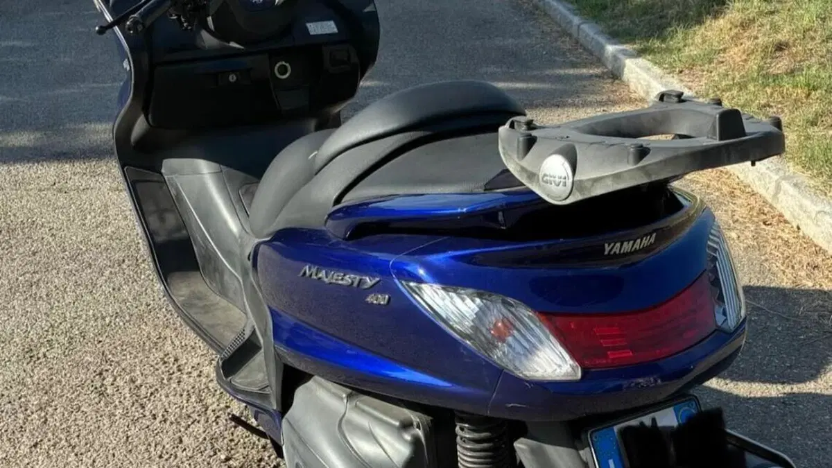 Yamaha Majesty 400 (2004 - 08)  (3)
