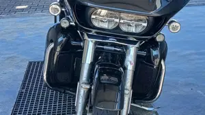 Harley-Davidson 107 Road Glide Ultra (2017 - 18) - FLTRU  (8)