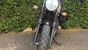Triumph Street Scrambler 900 (2019 - 20)  (2)