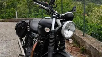 Triumph Street Twin 900 (2017 - 18) usata