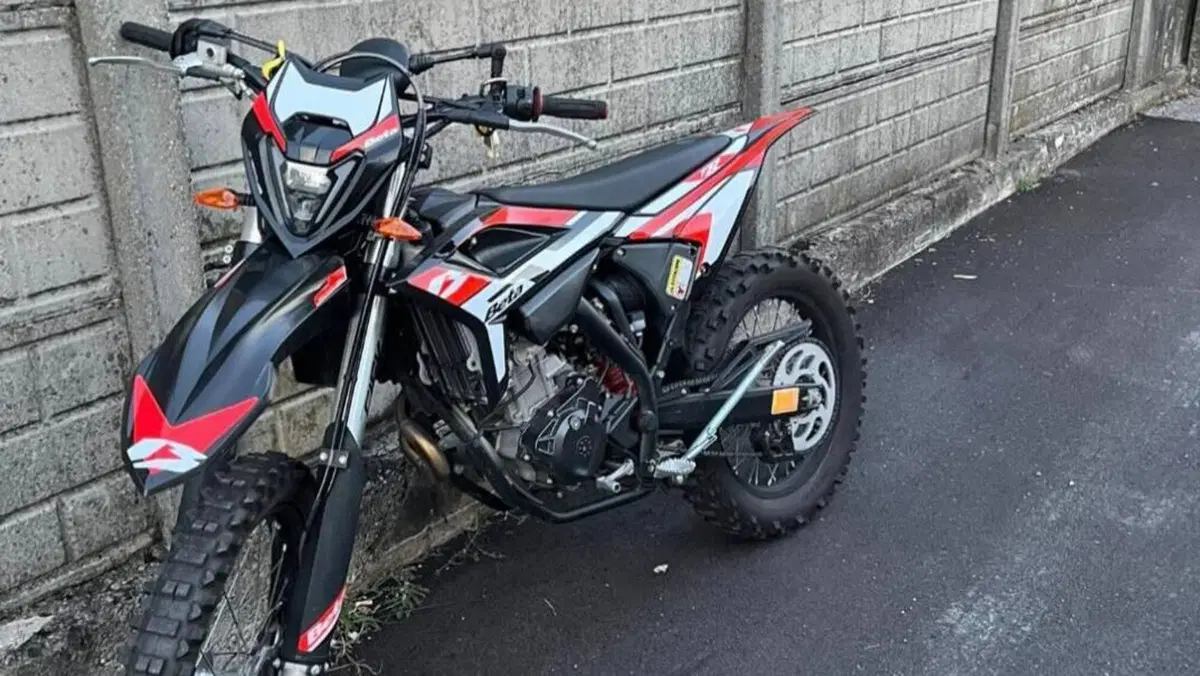 Betamotor RR 125 4T Enduro R (2024 - 26)  (2)