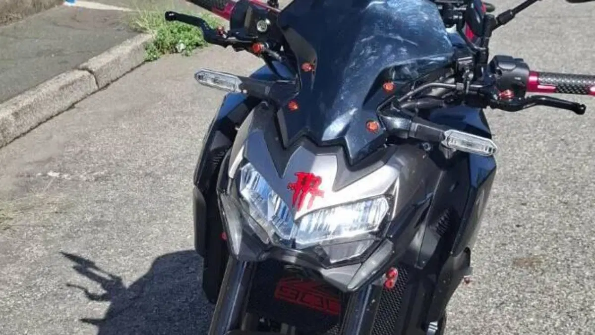 Kawasaki Z 900 SE (2022 - 24)  (7)