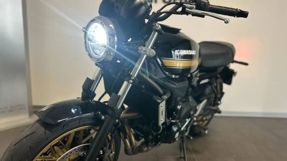 Kawasaki Z 650 RS (2025 - 26)  (6)