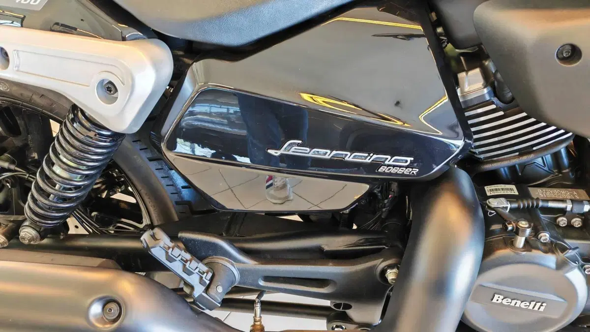 Benelli Leoncino 400 Bobber (2026)  (9)
