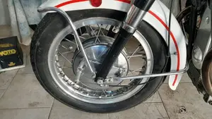 Moto Guzzi   (2)