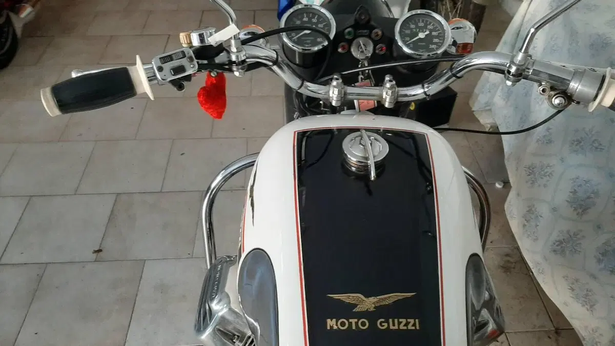 Moto Guzzi   (4)