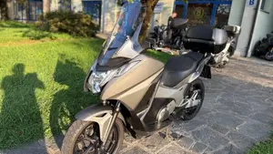 Honda Integra 750 DCT ABS (2014 - 15)  (2)