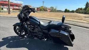 Harley-Davidson 114 Street Glide Special (2019 - 20) - FLHXS  (2)