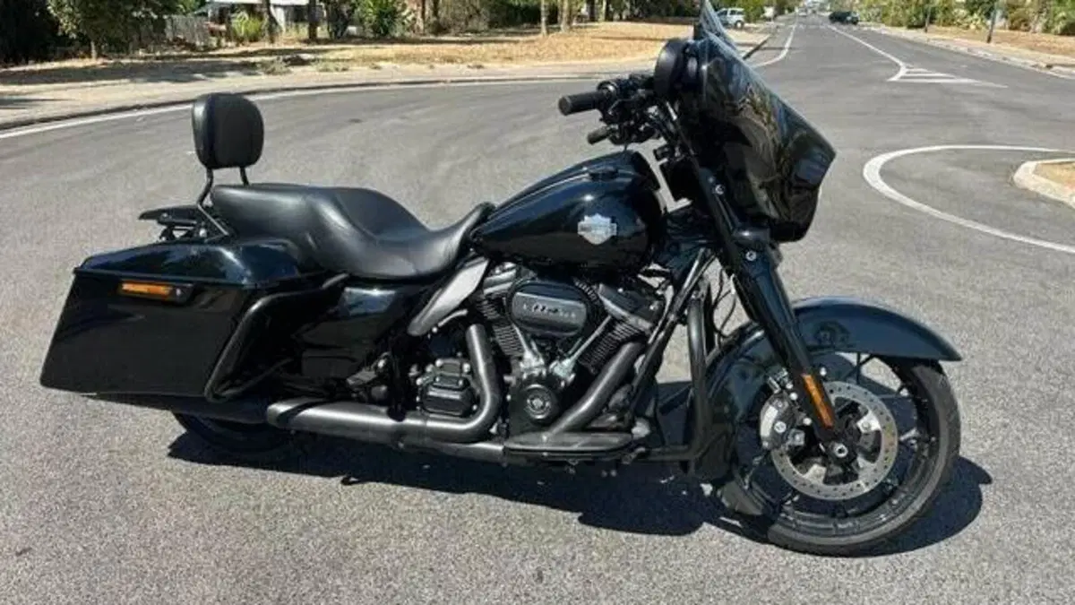 Harley-Davidson 114 Street Glide Special (2019 - 20) - FLHXS  (3)
