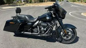 Harley-Davidson 114 Street Glide Special (2019 - 20) - FLHXS  (3)
