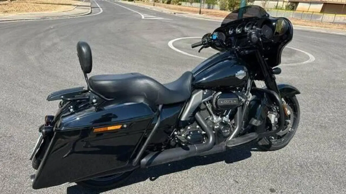 Harley-Davidson 114 Street Glide Special (2019 - 20) - FLHXS  (4)