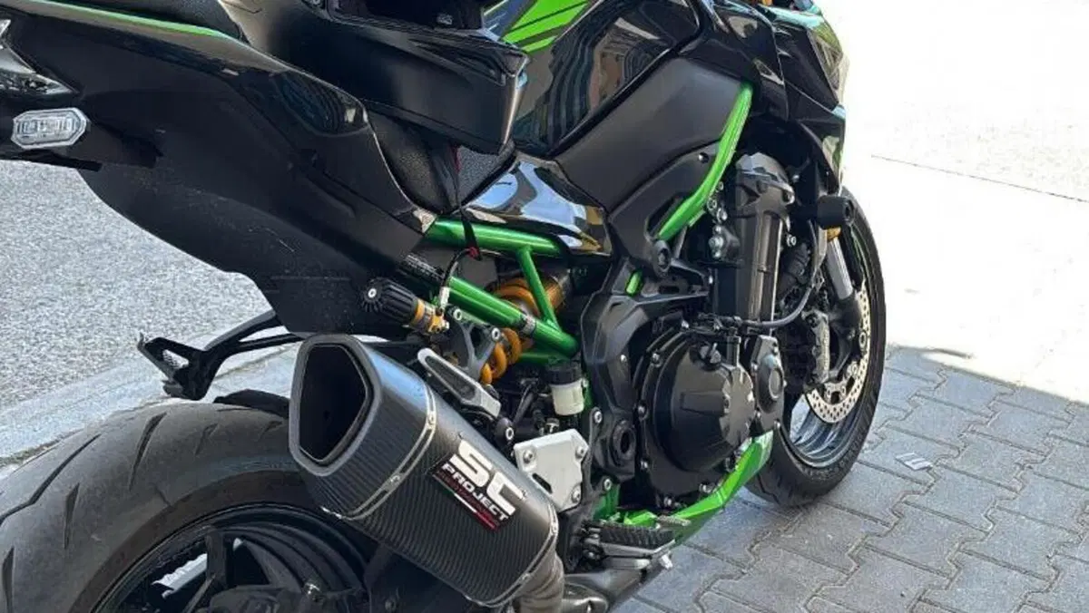 Kawasaki Z 900 SE (2022 - 24)  (2)
