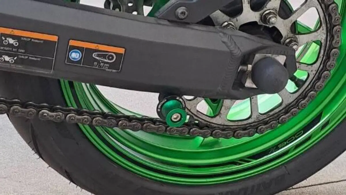 Kawasaki Z 900 (2021 - 24)  (8)