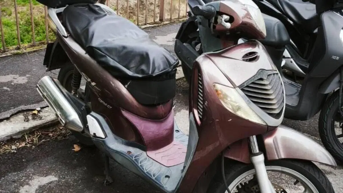 Honda SH 150i (2005 - 08)  (2)