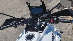 Triumph Tiger 800 XRx (2018 - 20)  (4)