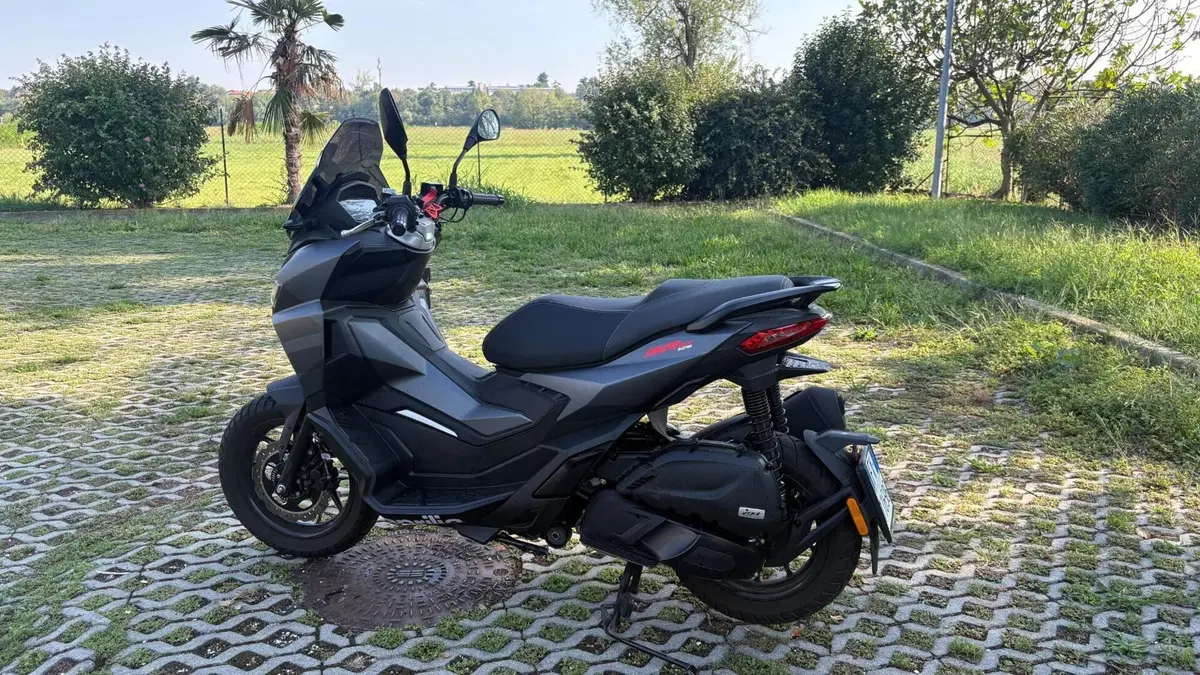 Aprilia SR GT 125 (2025 - 26)  (6)