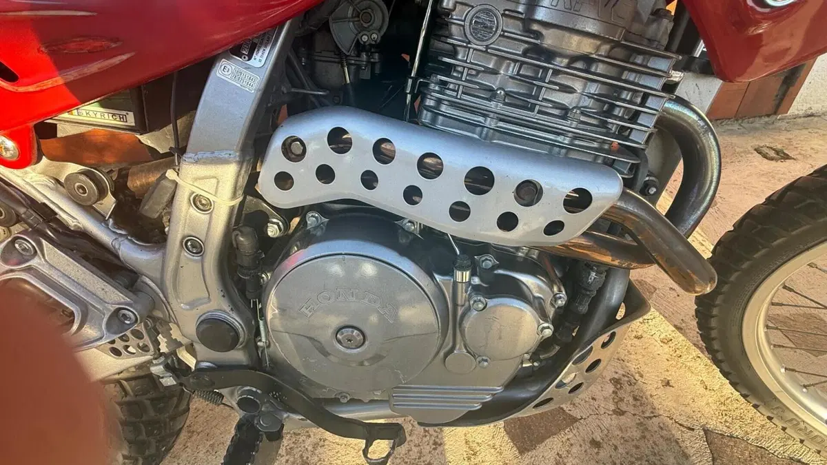 Honda NX 650 Dominator (1996 - 02)  (3)
