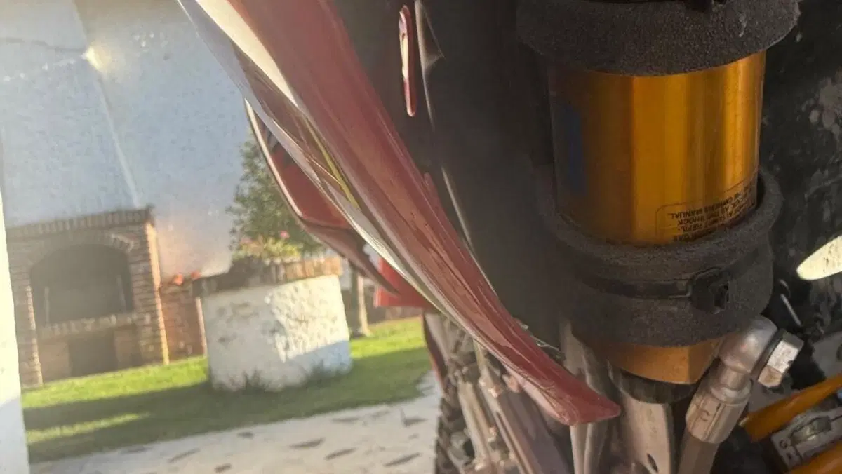 Honda NX 650 Dominator (1996 - 02)  (6)