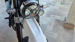 Ducati Scrambler 800 Desert Sled (2017 - 20)  (2)