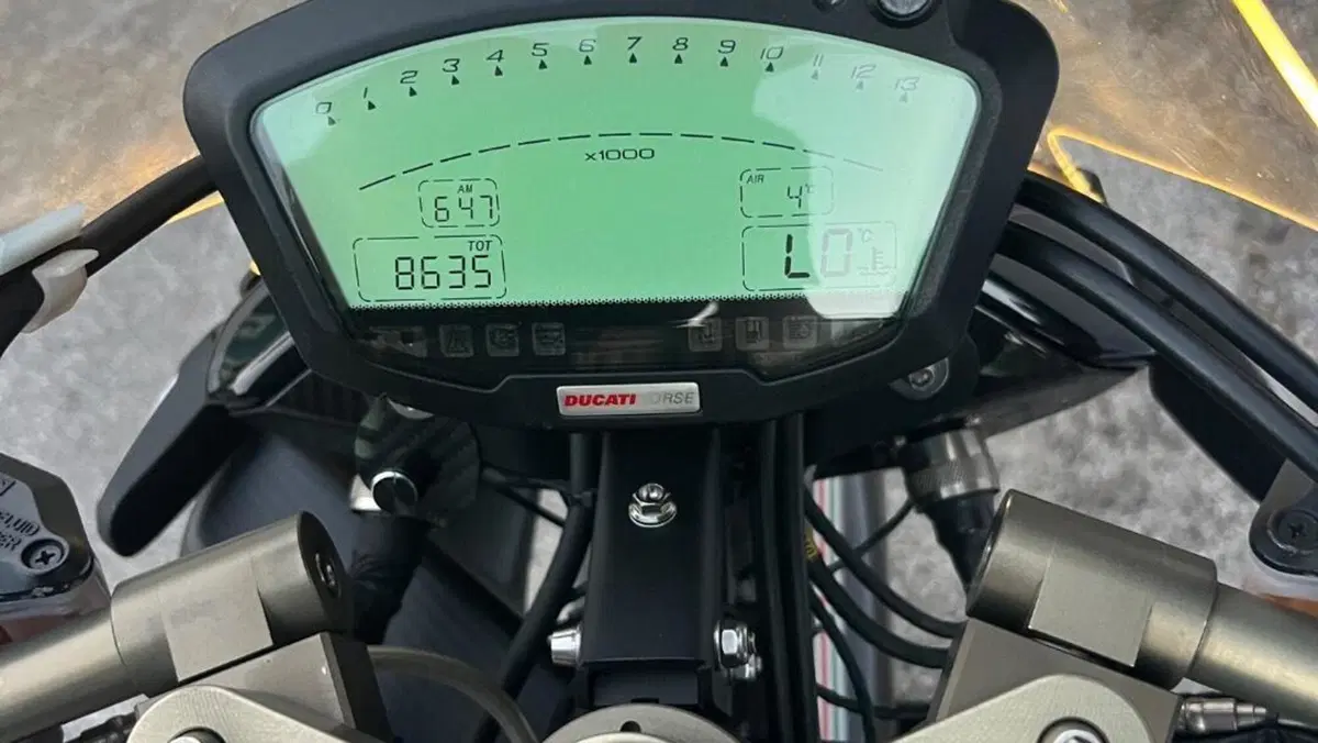 Vyrus 985 C3 4v (2012 - 20)  (7)