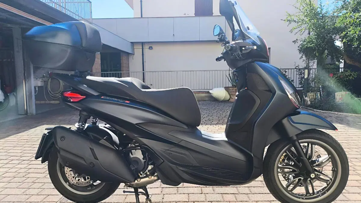Piaggio Beverly 400 S ABS-ASR (2021 - 24)  (2)