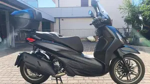 Piaggio Beverly 400 S ABS-ASR (2021 - 24)  (2)