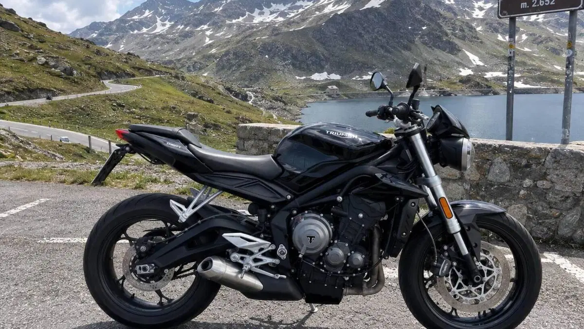 Triumph Street Triple S (2017 - 19)  (2)