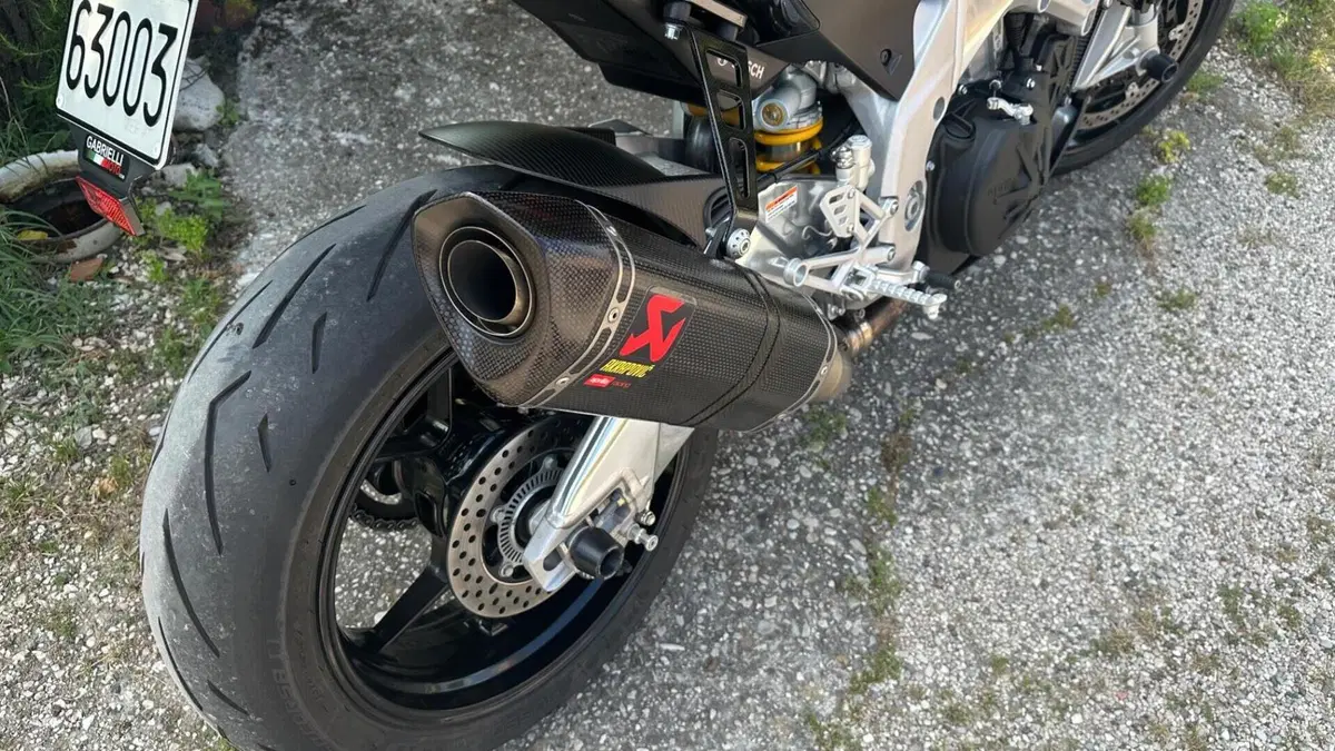 Aprilia Tuono V4 RR (2017 - 18)  (3)