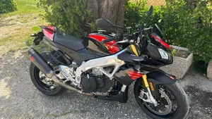 Aprilia Tuono V4 RR (2017 - 18)  (4)