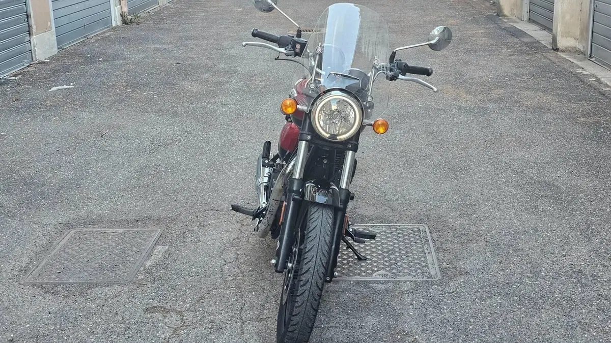 Royal Enfield Meteor 350 (2021 - 26)  (4)