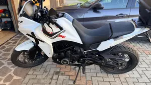 Moto Morini X-Cape 650 (2021 - 26)  (3)