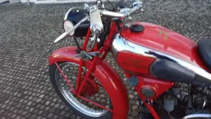 Moto Guzzi   (3)