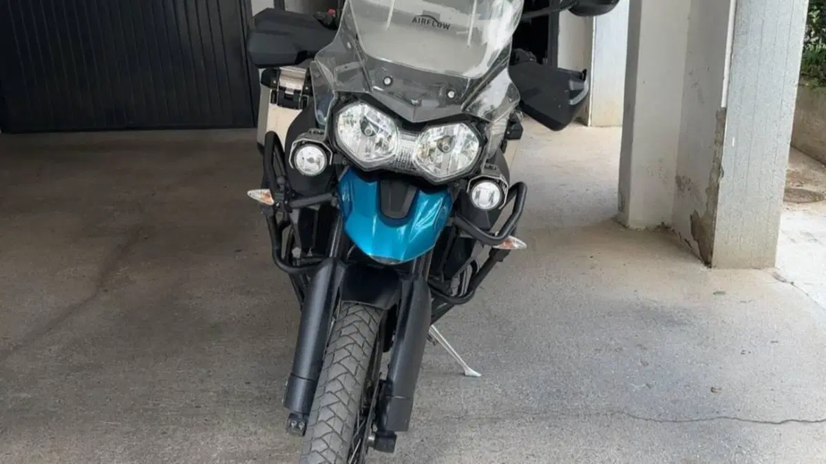 Triumph Tiger 800 XCx (2015 - 17)  (2)