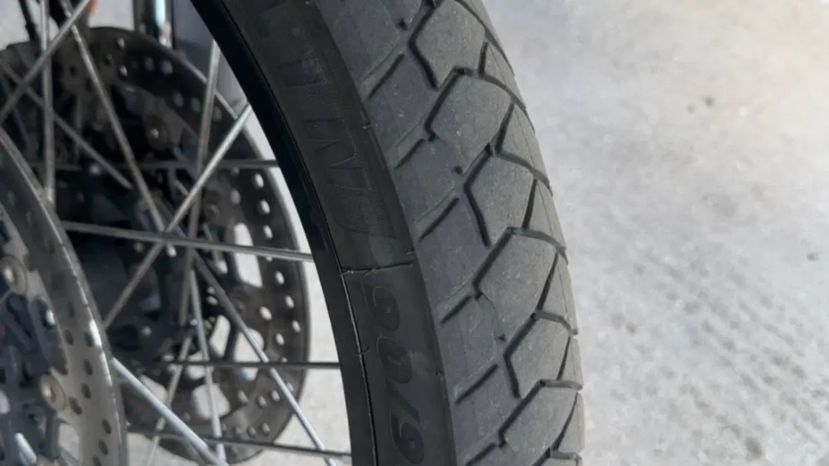 Triumph Tiger 800 XCx (2015 - 17)  (6)