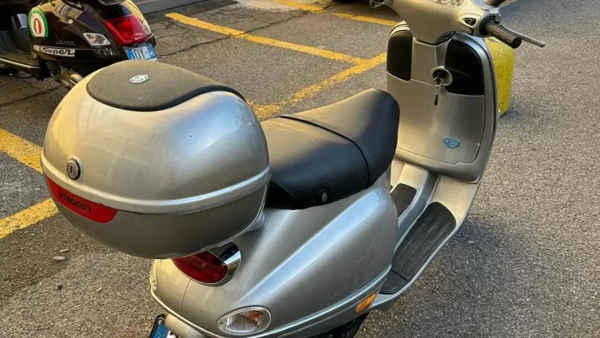 Vespa 150 ET4 (1999 - 01)  (2)