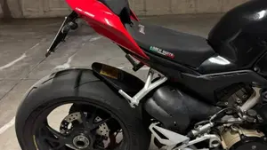Ducati Panigale V4 S 1100 (2020)  (8)