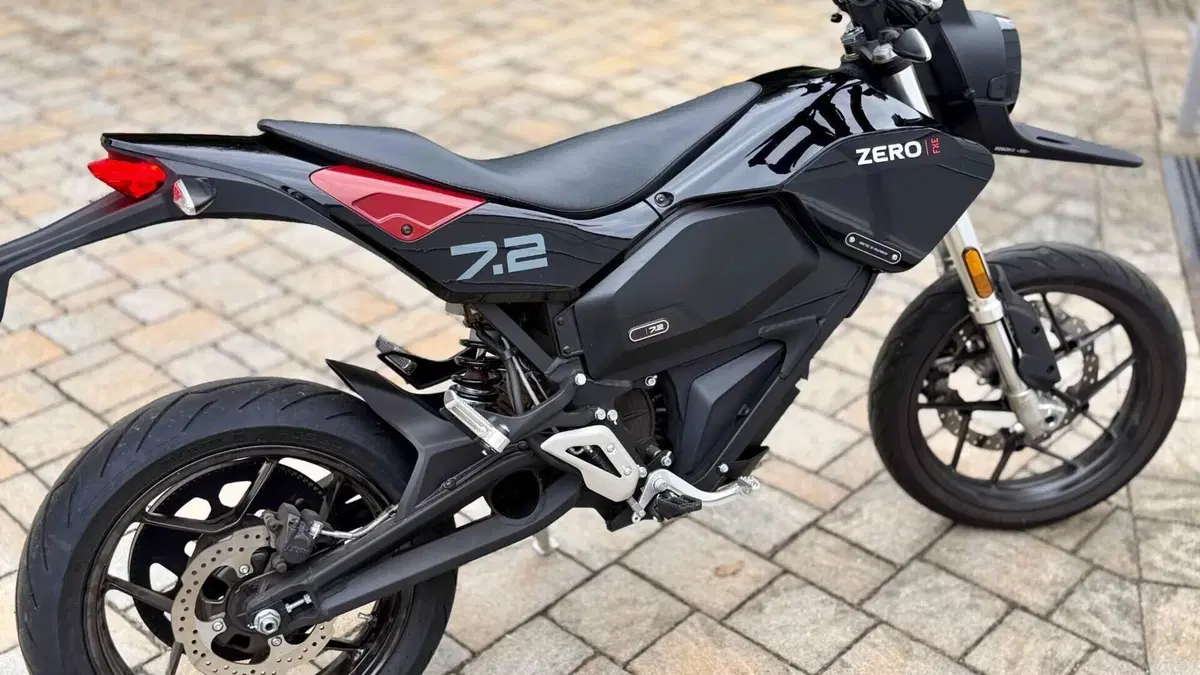 Zero FXE (2022 - 25)  (9)