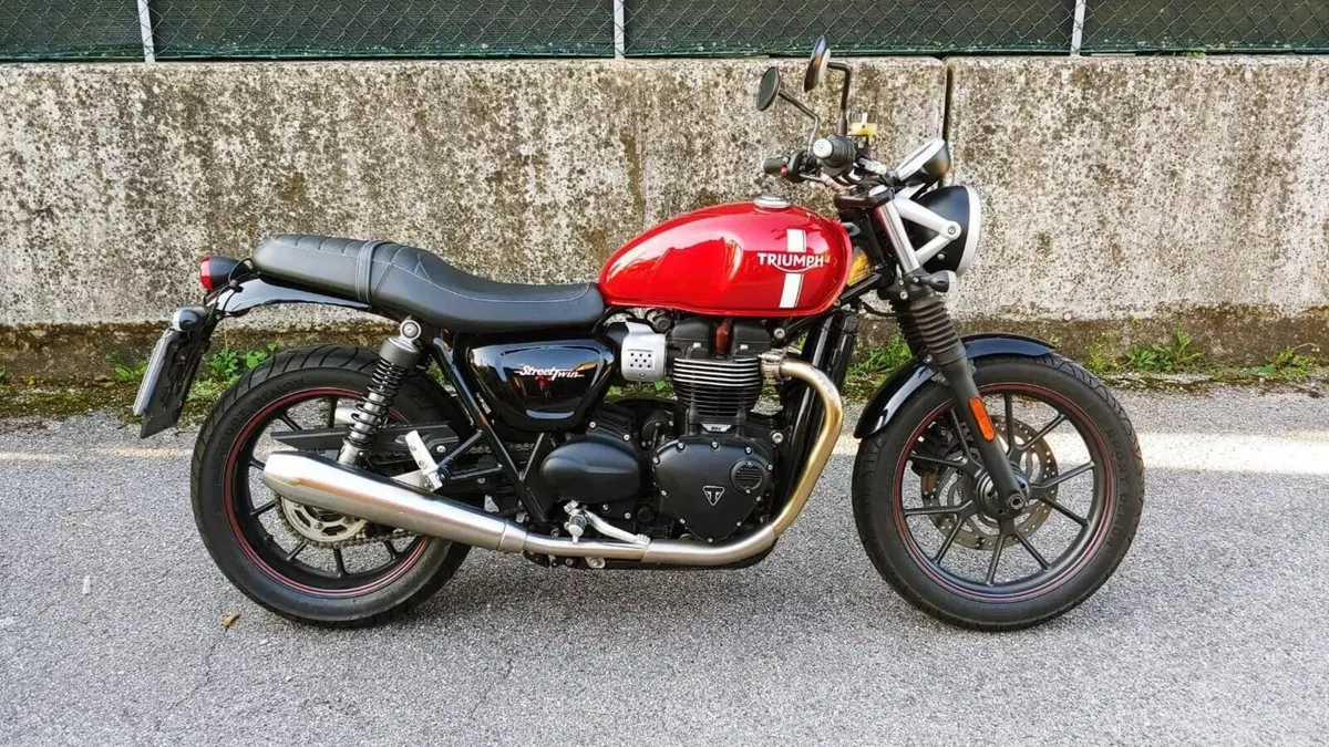 Triumph Street Twin 900 (2017 - 18) 