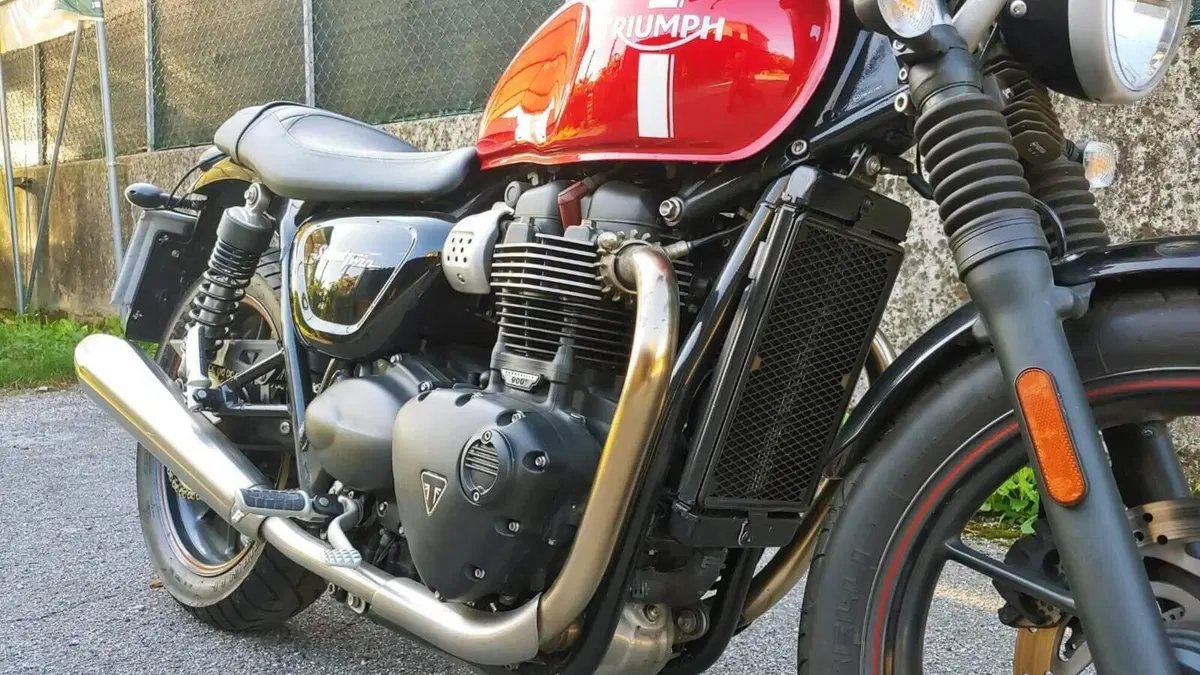 Triumph Street Twin 900 (2017 - 18)  (5)