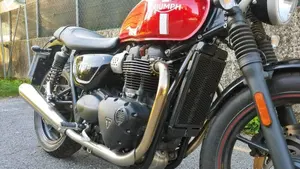 Triumph Street Twin 900 (2017 - 18)  (5)