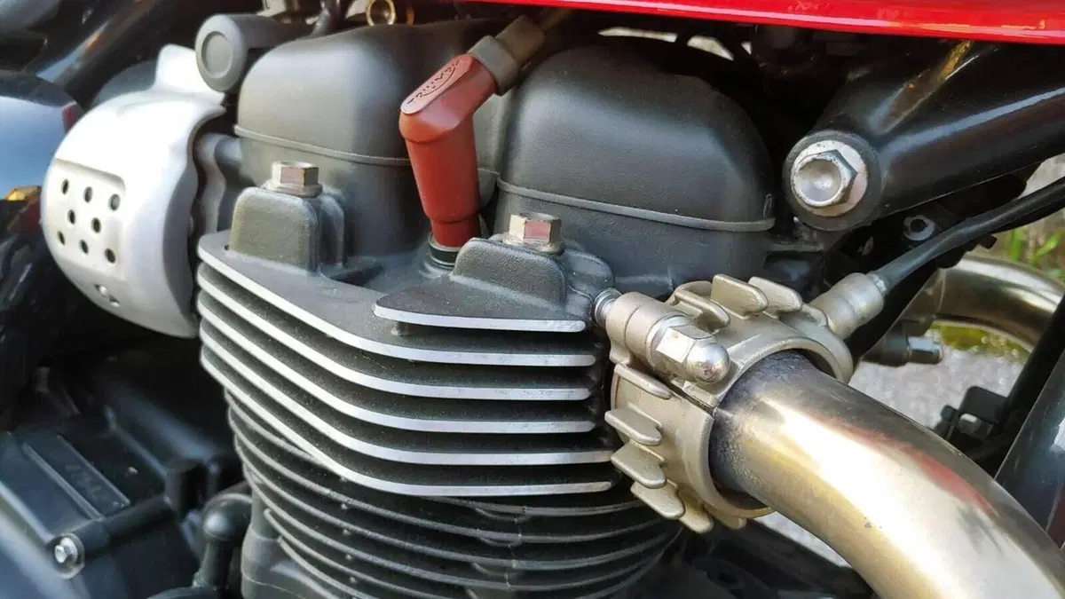 Triumph Street Twin 900 (2017 - 18)  (6)