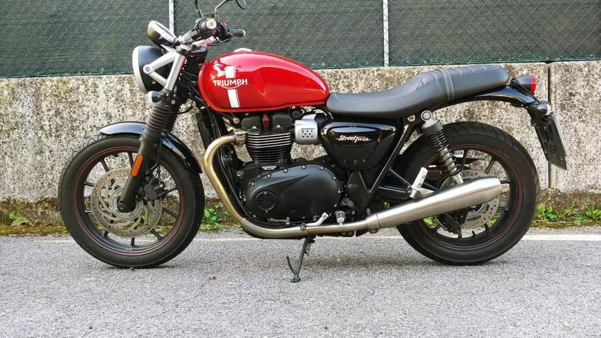 Triumph Street Twin 900 (2017 - 18)  (9)