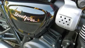 Triumph Street Twin 900 (2017 - 18)  (10)