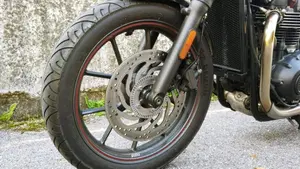 Triumph Street Twin 900 (2017 - 18)  (11)