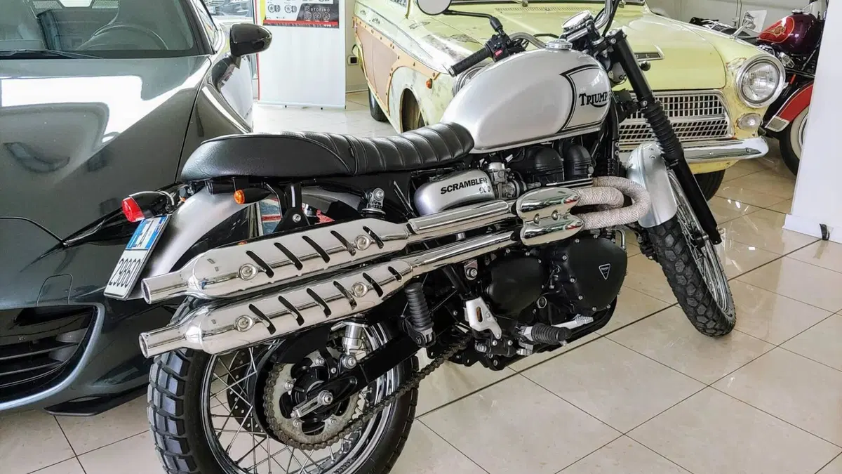 Triumph Scrambler (2006 - 17)  (5)