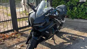 Honda CBR 650 R (2024 - 26)  (2)